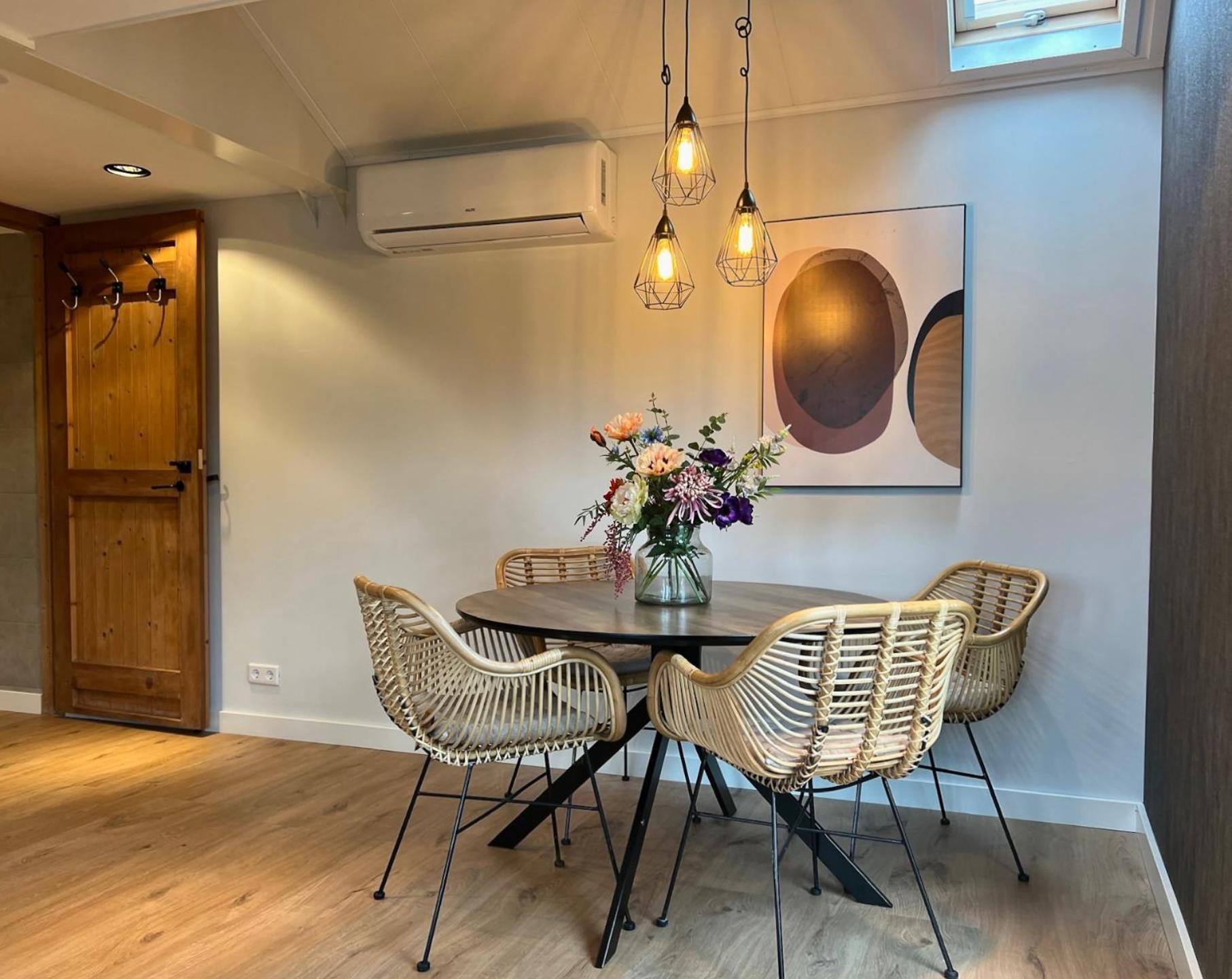 Bed And Breakfast Roodkapje Kaatsheuvel Ngoại thất bức ảnh
